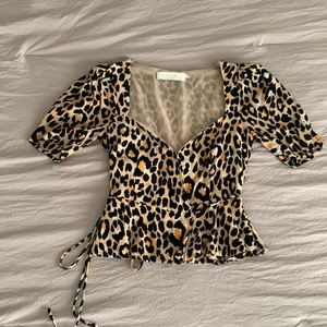 ASTR The Label Leopard Top